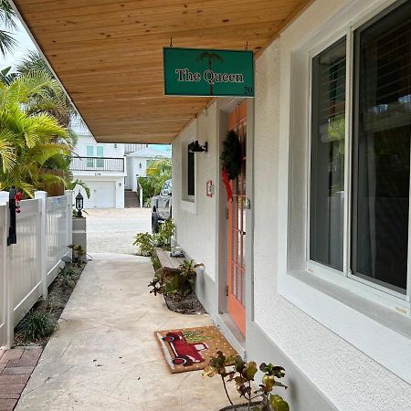 An Island Getaway At Palm Tree Villas โฮล์มส์ บีช ภายนอก รูปภาพ